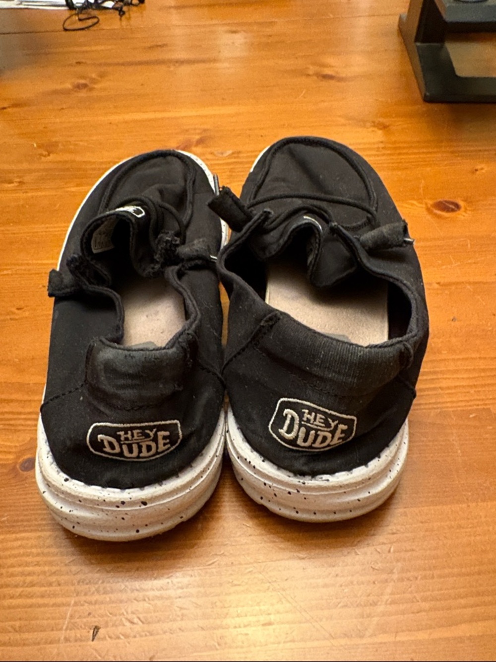 Hey Dude Womens Black Wendy Slub Canvas Slip-On Shoes
